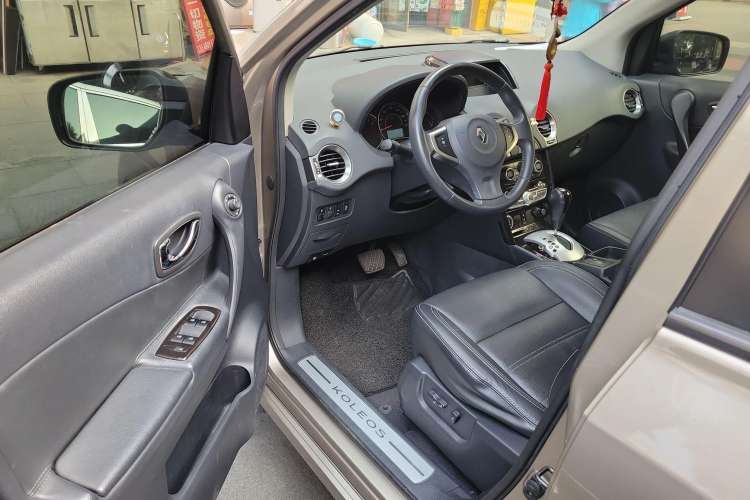 Used Renault Koleos 2013 2.5L Two-Wheel Drive Comfort Edition Driver Seat
