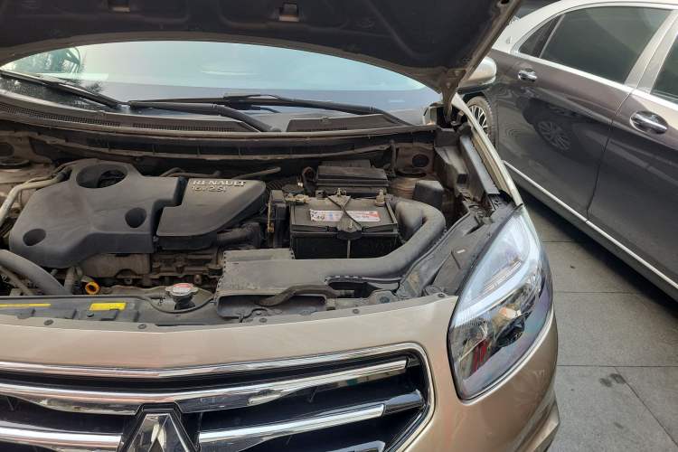 Used Renault Koleos 2013 2.5L Two-Wheel Drive Comfort Edition Engine Bay Left