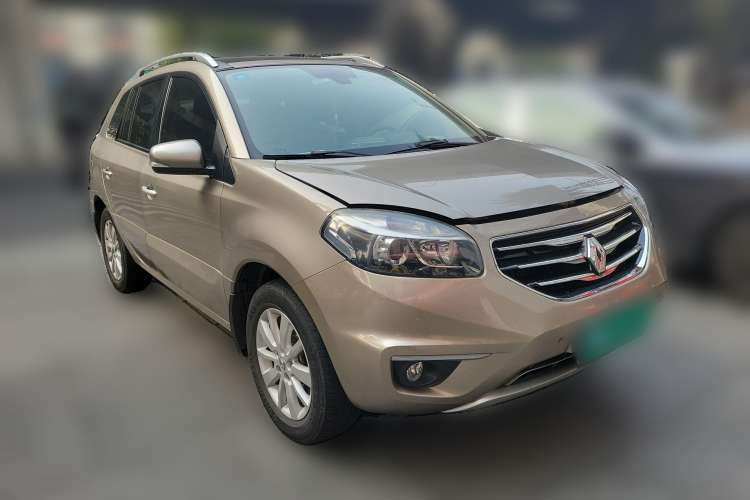 Used Renault Koleos 2013 2.5L Two-Wheel Drive Comfort Edition Front Right 45 Deg