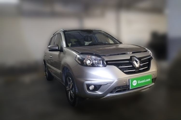 Used Renault Koleos 2013 2.5L Two-Wheel Drive Comfort Edition with Navigation Front Right 45 Deg