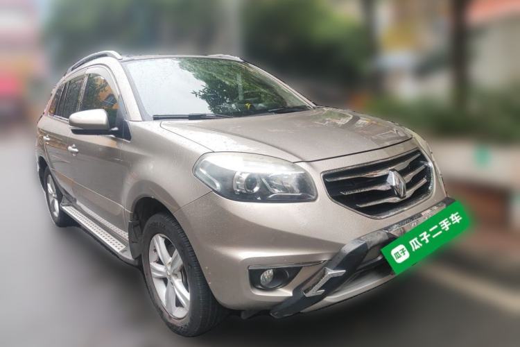 Used Renault Koleos 2013 2.5L 4x4 Urban Edition Front Right 45 Deg