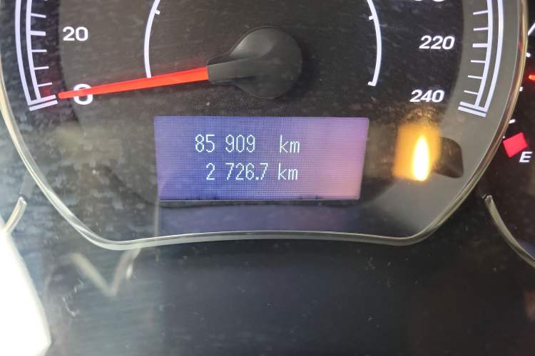 Used Renault Koleos 2013 2.5L Two-Wheel Drive Comfort Edition Odometer Close Up