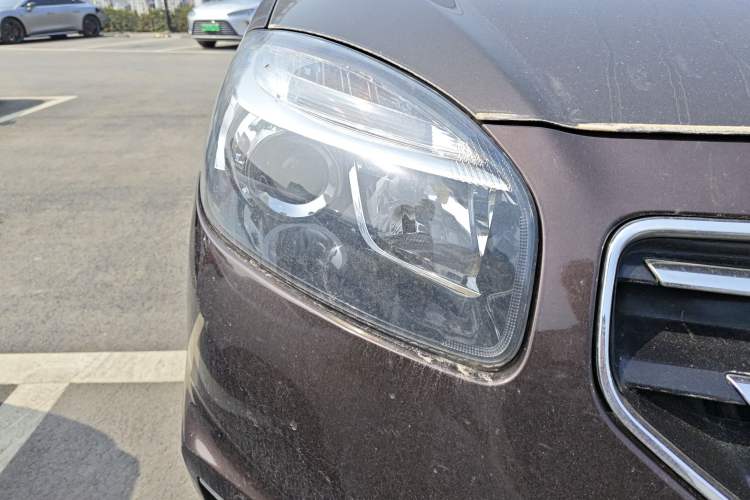 Used Renault Koleos 2013 2.5L Two-Wheel Drive Comfort Edition Right Front Headlight