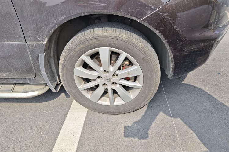Used Renault Koleos 2013 2.5L Two-Wheel Drive Comfort Edition Right Front Wheel Hub