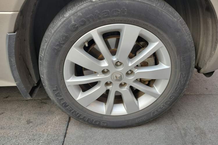 Used Renault Koleos 2013 2.5L Two-Wheel Drive Comfort Edition Right Front Wheel Hub