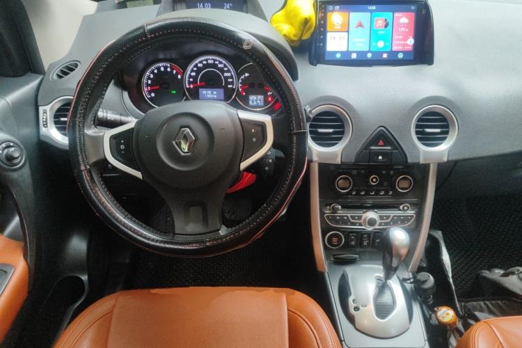 Used Renault Koleos 2013 2.5L 4x4 Urban Edition Steering Wheel