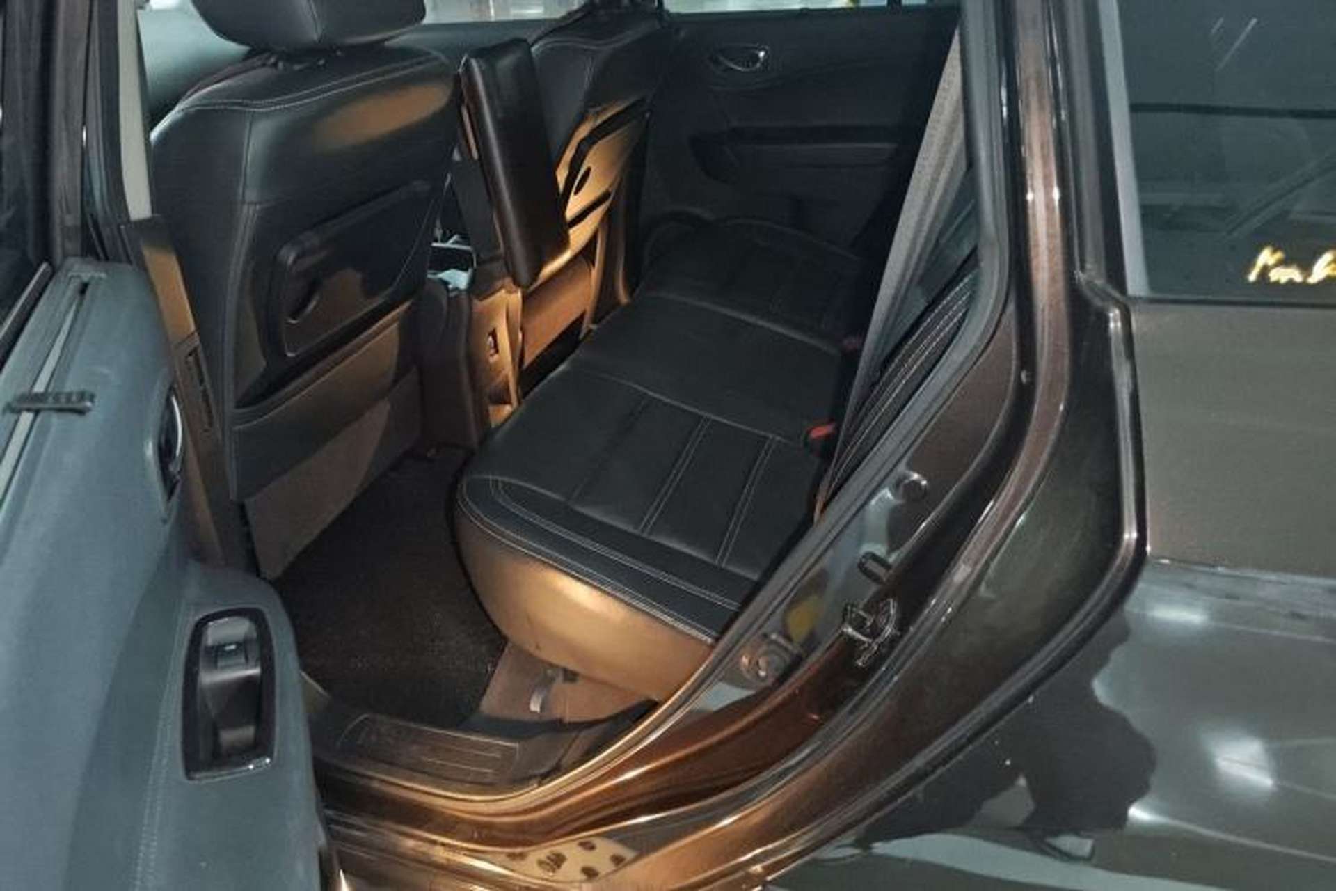 Used Renault Koleos 2013 2.5L Two-Wheel Drive Comfort Edition Left Rear Seat