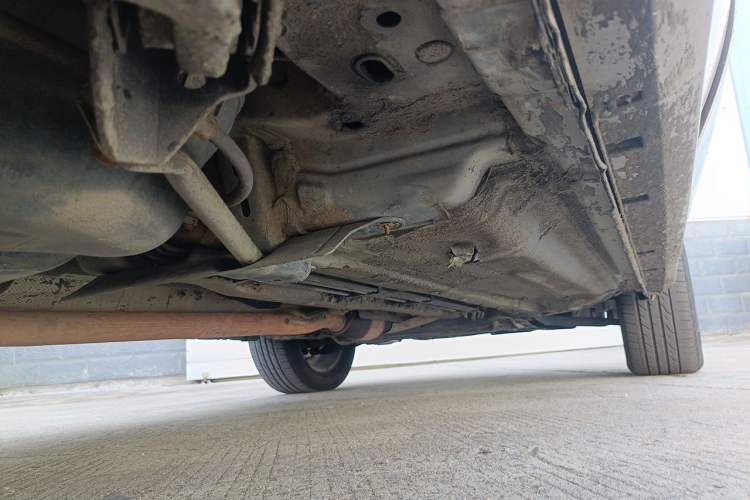 Used Renault Koleos 2013 2.5L 4x4 Comfort Edition Chassis Rear Right