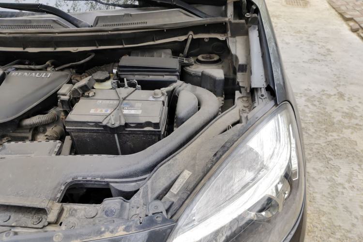 Used Renault Koleos 2013 2.5L 4x4 Comfort Edition Engine Bay Left