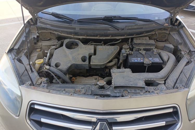 Used Renault Koleos 2013 2.5L 4x4 Comfort Edition Engine Bay