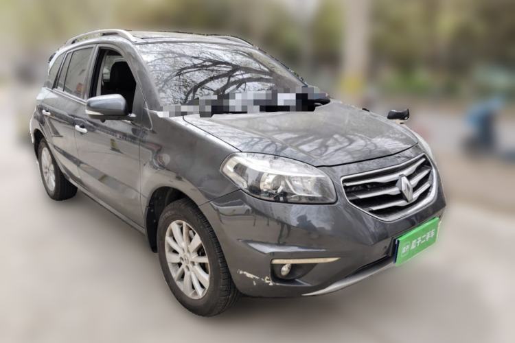 Used Renault Koleos 2013 2.5L 4x4 Comfort Edition Front Right 45 Deg