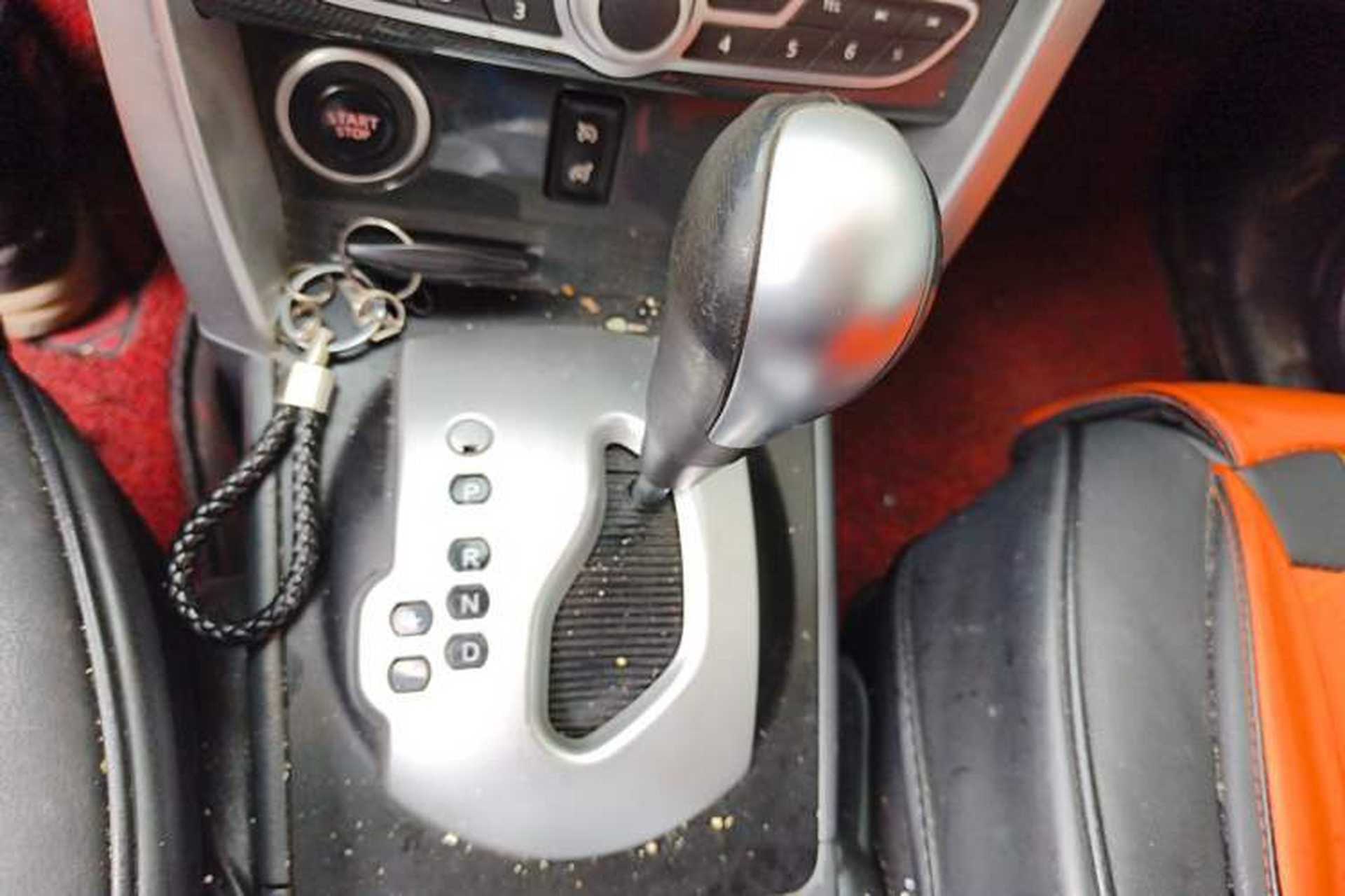 Used Renault Koleos 2013 2.5L Two-Wheel-Drive Urban Edition Gear Lever