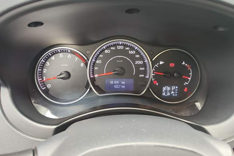 Used Renault Koleos 2013 2.5L Two-Wheel Drive Luxury Navigation Edition Instrument Cluster