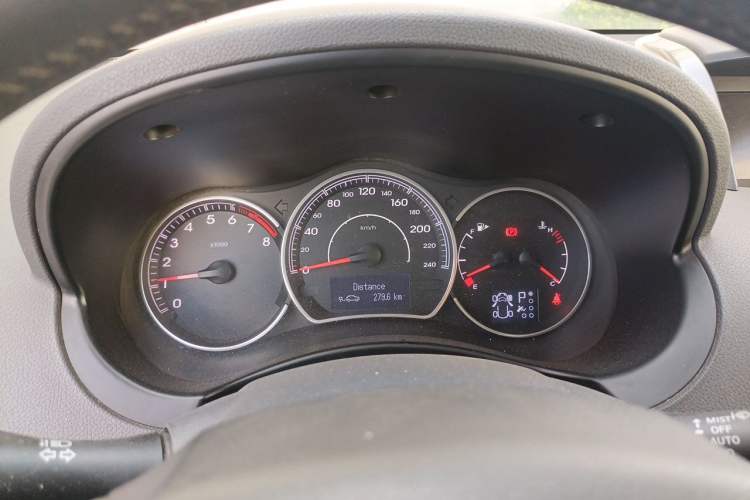 Used Renault Koleos 2013 2.5L 4x4 Comfort Edition Instrument Cluster