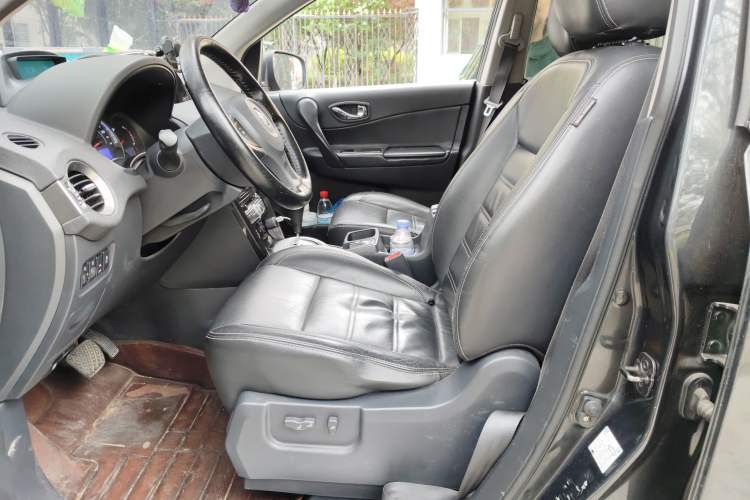 Used Renault Koleos 2013 2.5L 4x4 Comfort Edition Left Front Seat