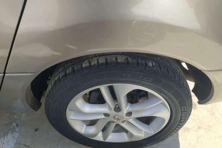 Used Renault Koleos 2013 2.5L Two-Wheel Drive Luxury Navigation Edition Left Rear Wheel Hub