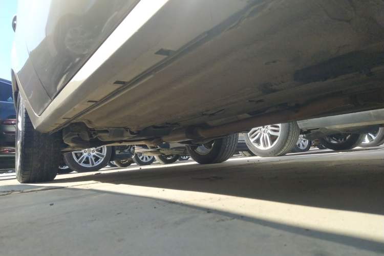 Used Renault Koleos 2013 2.5L Two-Wheel Drive Luxury Navigation Edition Right Side Sill