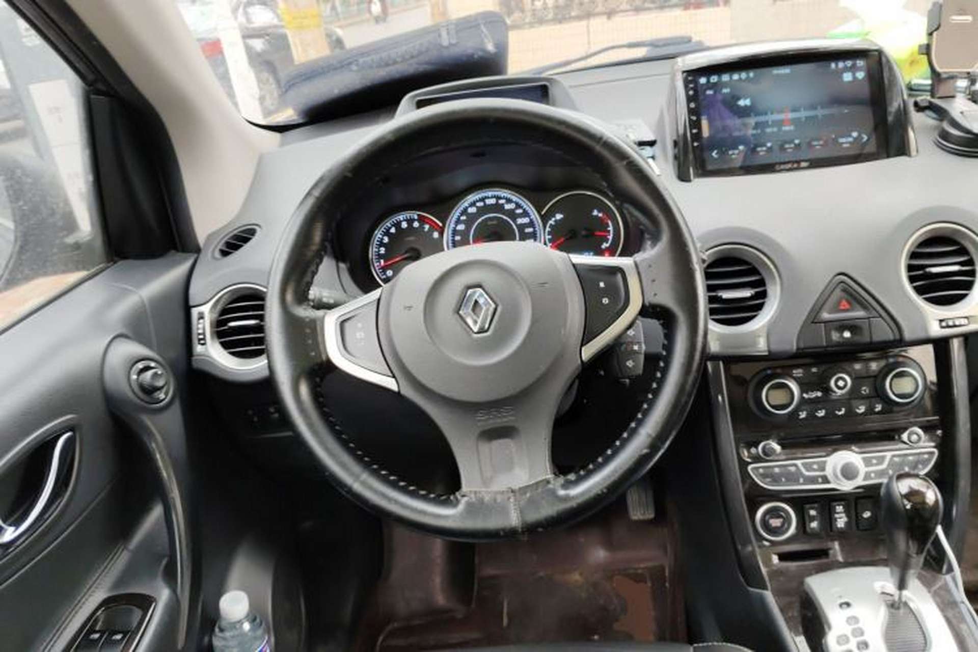Used Renault Koleos 2013 2.5L 4x4 Comfort Edition Steering Wheel