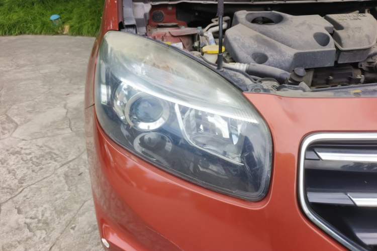 Used Renault Koleos 2013 2.5L Two-Wheel Drive Comfort Edition with Navigation Right Front Headlight