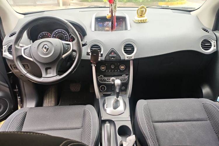 Used Renault Koleos 2013 2.5L Two-Wheel-Drive Urban Edition Center Console