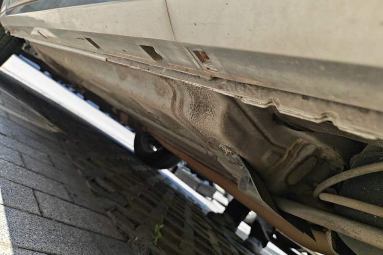 Used Renault Koleos 2013 2.5L Two-Wheel Drive Comfort Edition Chassis Rear Left