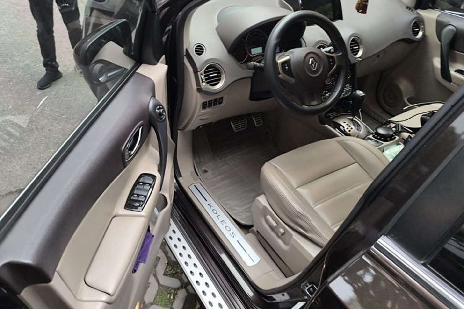 Used Renault Koleos 2013 2.5L Two-Wheel Drive Comfort Edition Driver Seat