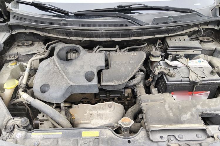 Used Renault Koleos 2013 2.5L 4x4 Comfort Edition Engine Bay
