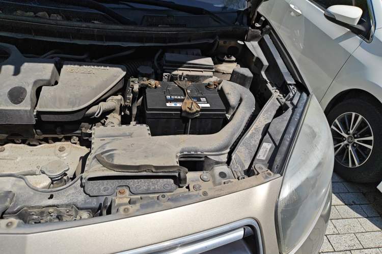 Used Renault Koleos 2013 2.5L Two-Wheel Drive Comfort Edition Engine Bay Left