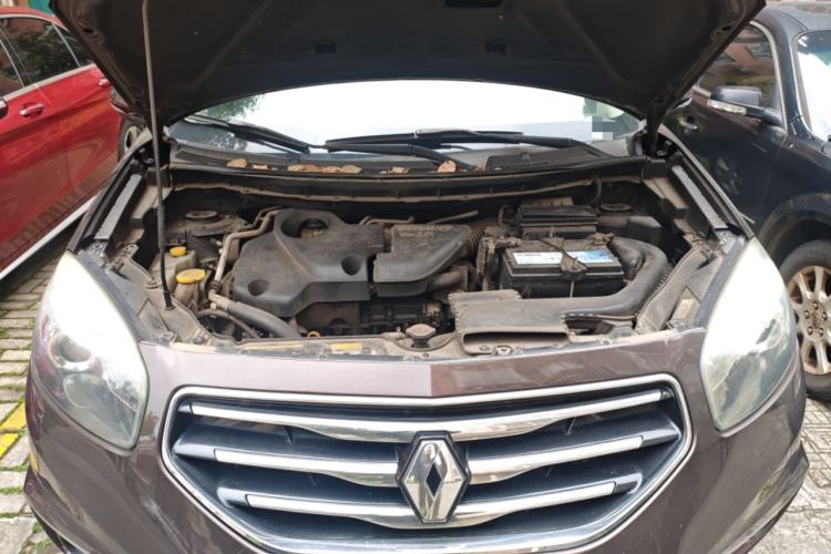 Used Renault Koleos 2013 2.5L Two-Wheel-Drive Urban Edition Engine Bay