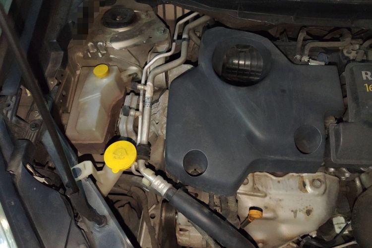 Used Renault Koleos 2013 2.5L Two-Wheel Drive Comfort Edition Engine Bay Right