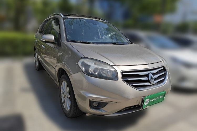 Used Renault Koleos 2013 2.5L Two-Wheel Drive Comfort Edition Front Right 45 Deg
