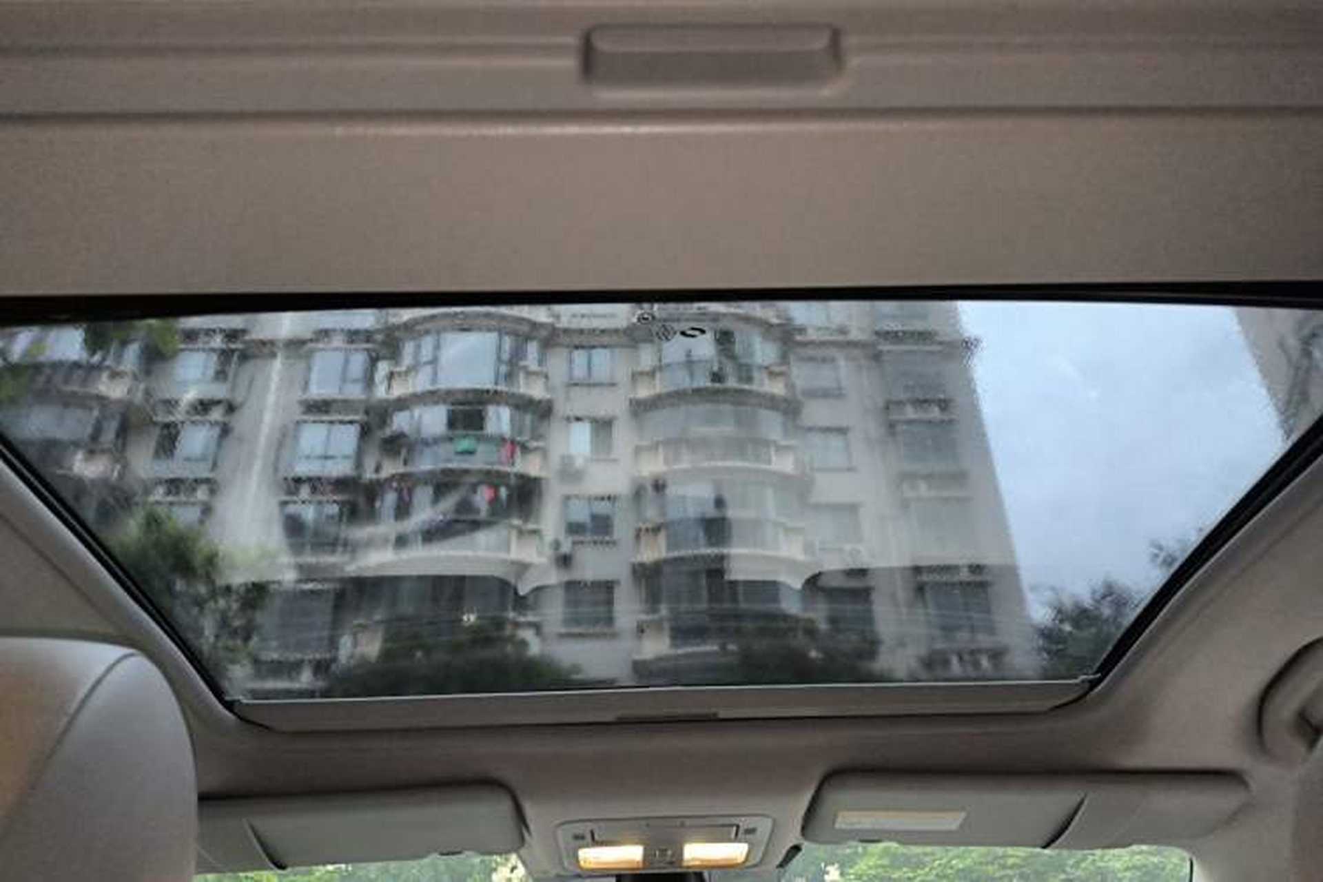 Used Renault Koleos 2013 2.5L Two-Wheel Drive Comfort Edition Headliner