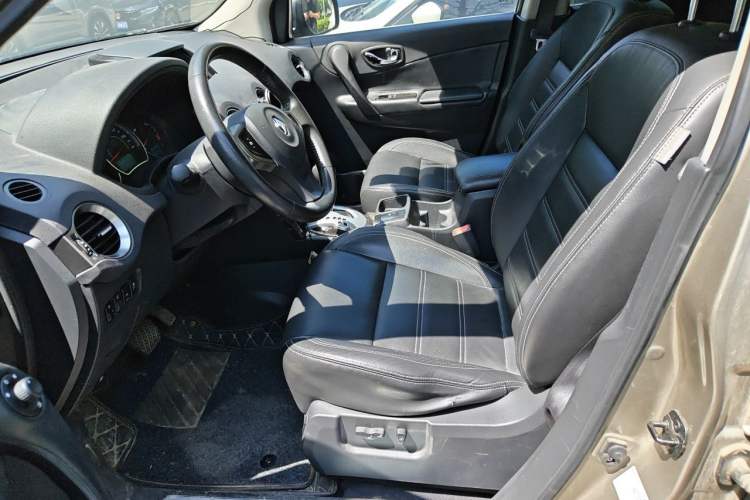 Used Renault Koleos 2013 2.5L Two-Wheel Drive Comfort Edition Left Front Seat