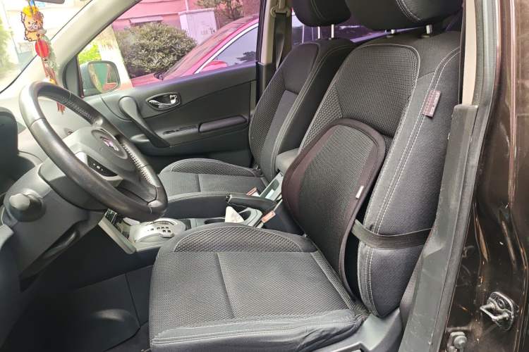 Used Renault Koleos 2013 2.5L Two-Wheel-Drive Urban Edition Left Front Seat