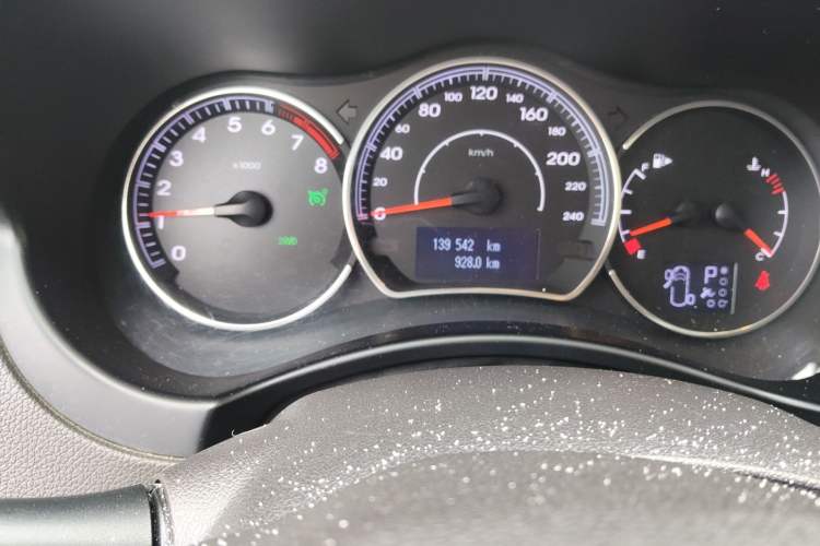 Used Renault Koleos 2013 2.5L 4x4 Comfort Edition Odometer Close Up