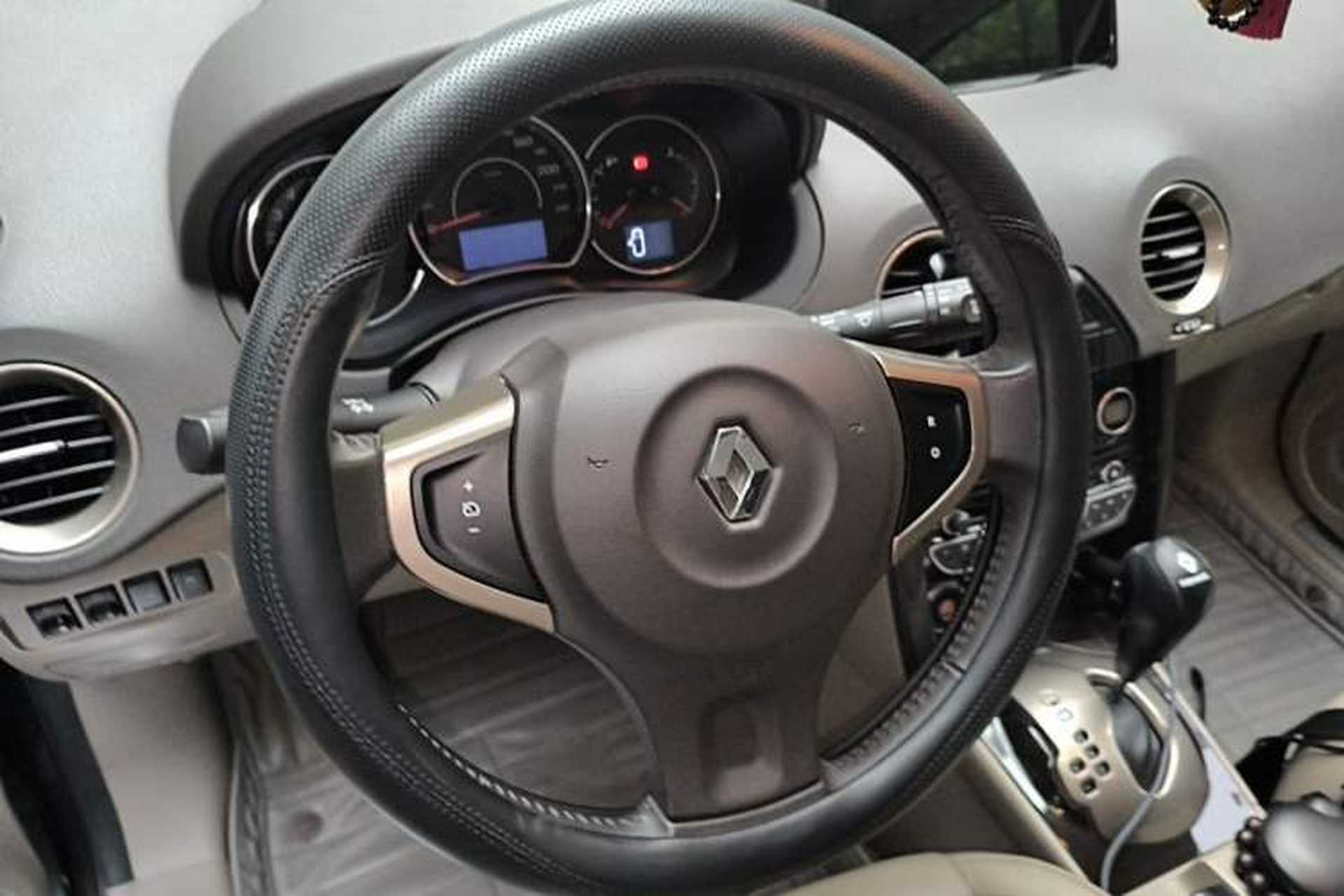 Used Renault Koleos 2013 2.5L Two-Wheel Drive Comfort Edition Steering Wheel