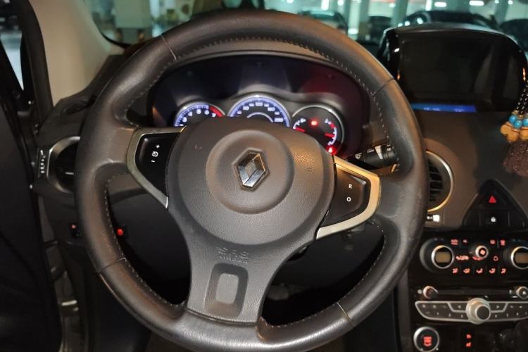 Used Renault Koleos 2013 2.5L Two-Wheel Drive Comfort Edition Steering Wheel