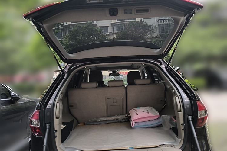 Used Renault Koleos 2013 2.5L Two-Wheel Drive Comfort Edition Trunk