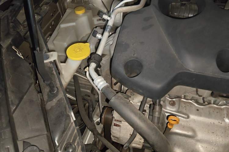 Used Renault Koleos 2013 2.5L Two-Wheel-Drive Urban Edition Engine Bay Right
