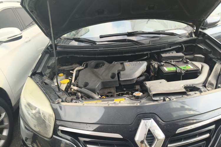 Used Renault Koleos 2013 2.5L 4x4 Comfort Edition with Navigation Engine Bay Right