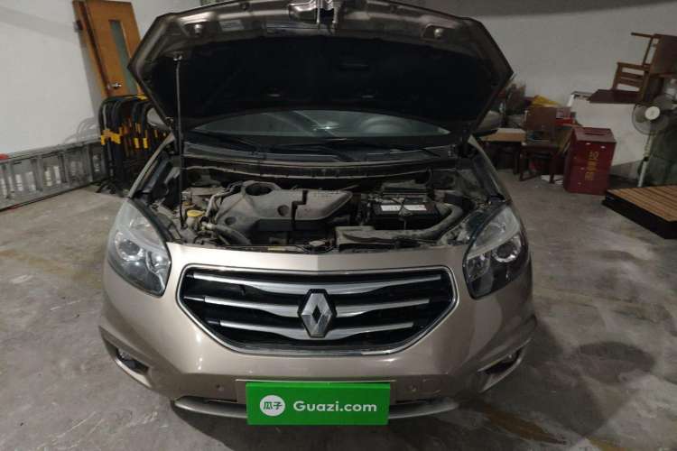 Used Renault Koleos 2013 2.5L 4x4 Comfort Edition Engine Bay