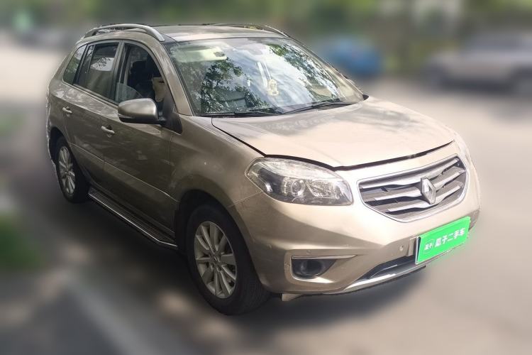 Used Renault Koleos 2013 2.5L Two-Wheel Drive Comfort Edition Front Right 45 Deg