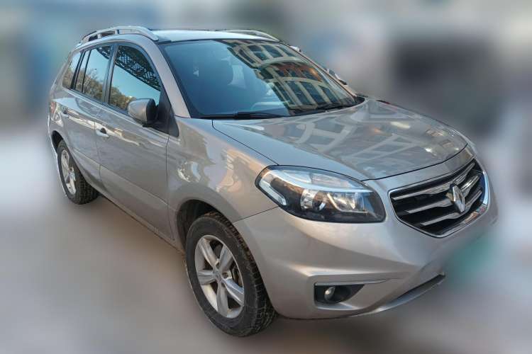 Used Renault Koleos 2013 2.5L Two-Wheel-Drive Urban Edition Front Right 45 Deg