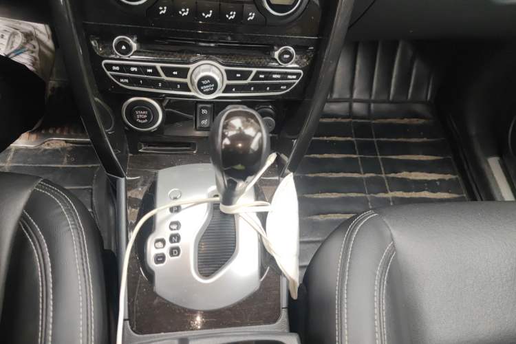 Used Renault Koleos 2013 2.5L Two-Wheel Drive Comfort Edition Gear Lever