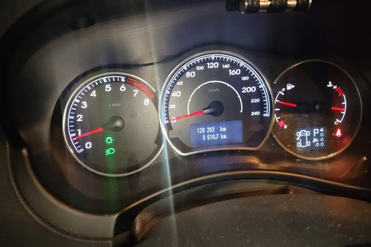 Used Renault Koleos 2013 2.5L 4x4 Comfort Edition Instrument Cluster
