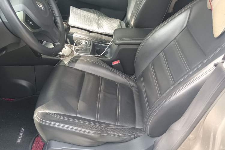 Used Renault Koleos 2013 2.5L Two-Wheel Drive Comfort Edition Left Front Seat
