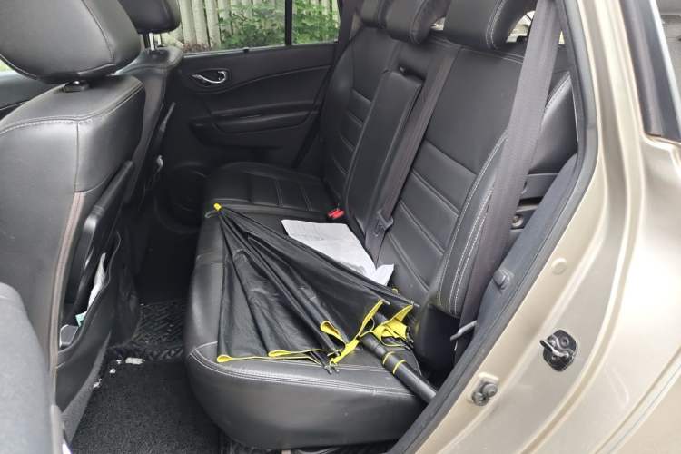 Used Renault Koleos 2013 2.5L Two-Wheel Drive Comfort Edition Left Rear Seat