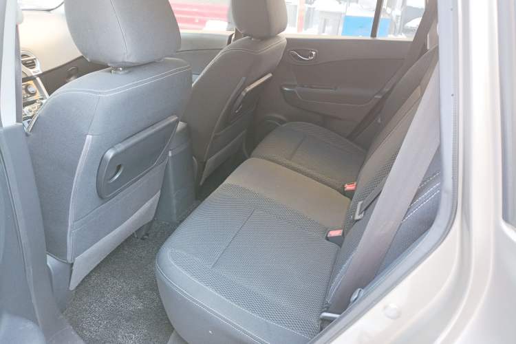Used Renault Koleos 2013 2.5L Two-Wheel-Drive Urban Edition Left Rear Seat