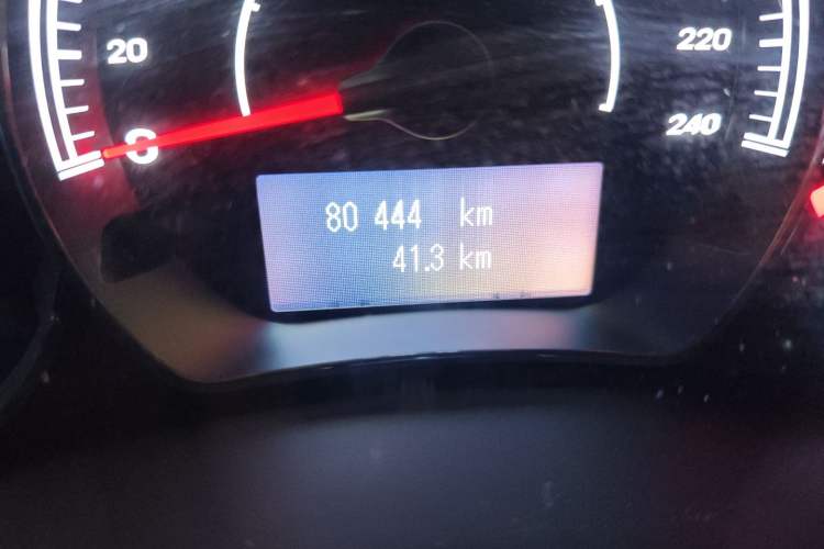 Used Renault Koleos 2013 2.5L 4x4 Comfort Edition Odometer Close Up