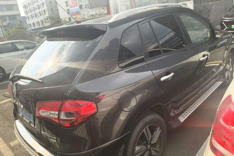 Used Renault Koleos 2013 2.5L 4x4 Comfort Edition with Navigation Rear Right 45 Deg